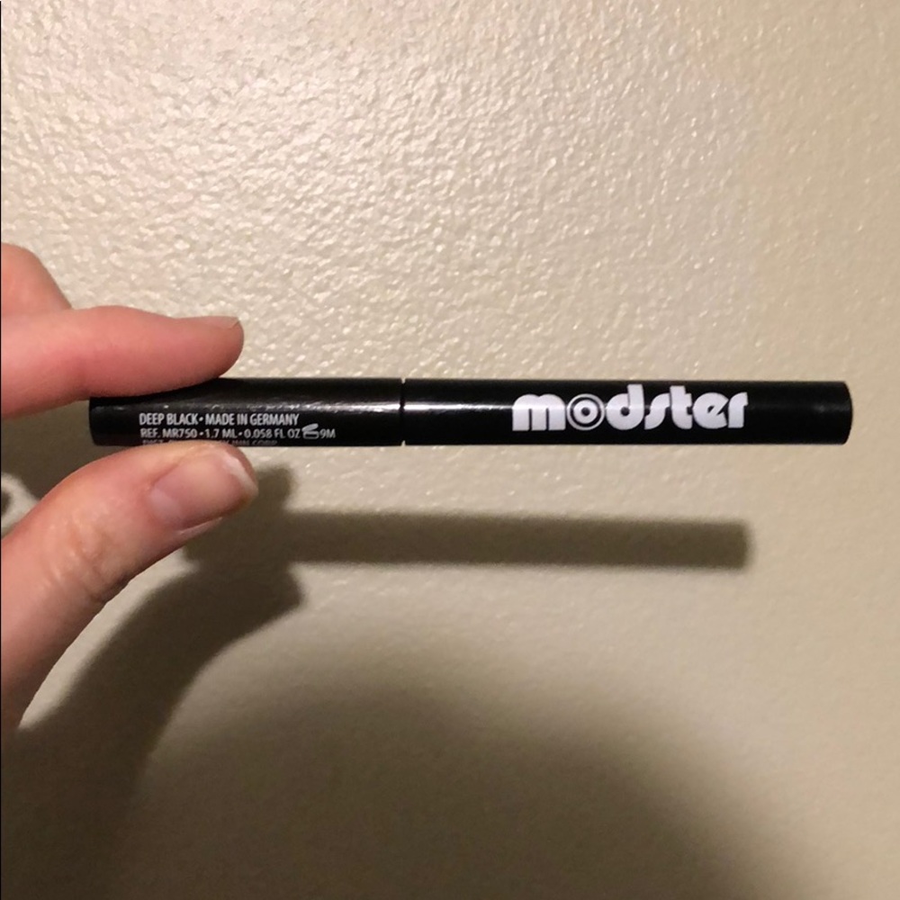 Ardency Inn Modster Black Liquid Liner